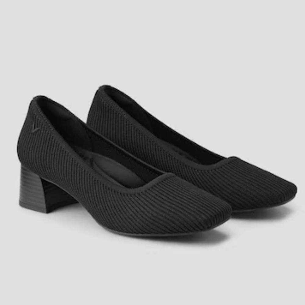 Vivaia Elegant Black Block Heel Shoes. Size 8/39